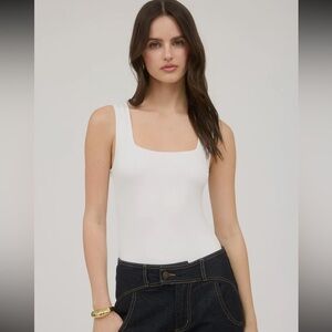 🕊️ 219- White Sleeveless Square Neck Bodysuit